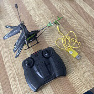 Syma S2 Remote Control Helicopter For Parts With Controller & Cable. *read 07a15